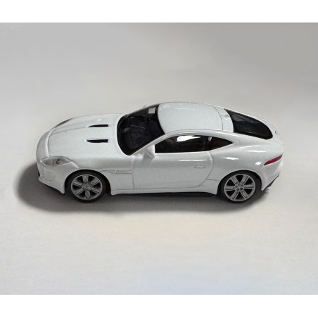 Model Jaguar F-Type Coupe (měřítko 1:43, cca 10x4x3 cm, bílá)