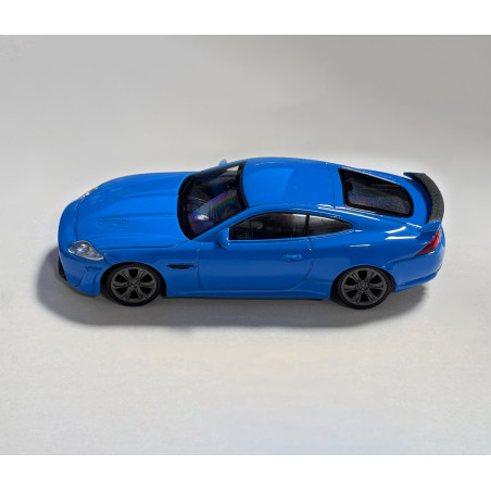 Maqueta Jaguar XKR-S (escala 1:43, aprox. 10x4x3 cm, color azul)