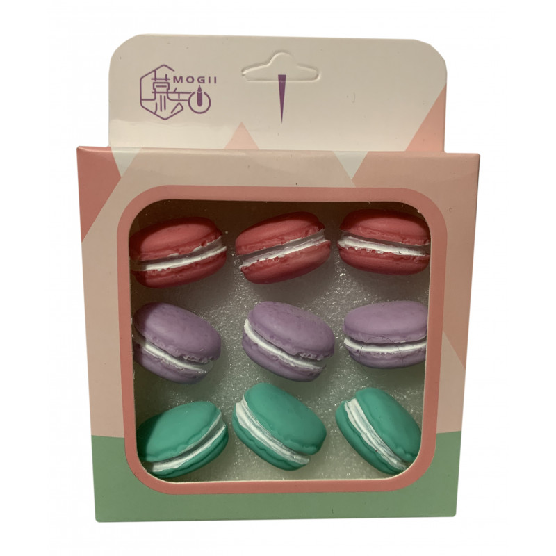 Sada 9 pěkných připínáčků v krabičce (model: macarons)